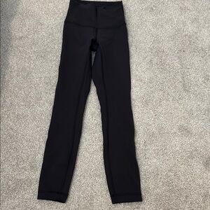 Lululemon Athletica Black Leggings Sleek Form-Fitting Design
